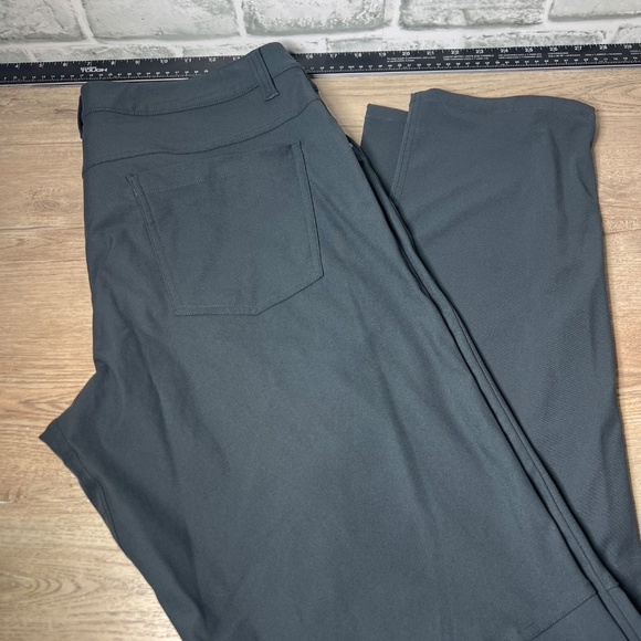 Lululemon ABC Pant Slim stretch - Picture 4 of 10